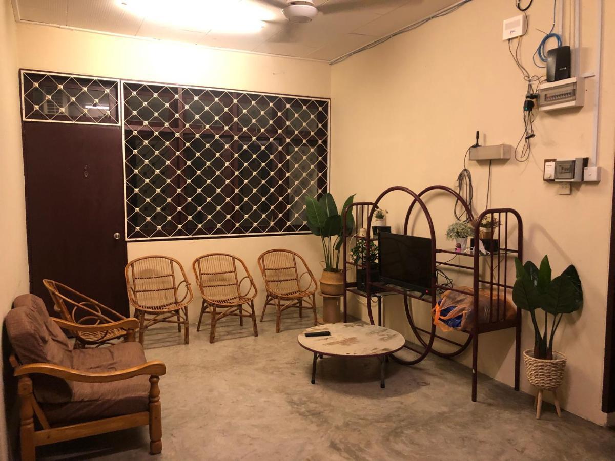 Little Cozy Homestay Kota Bharu Exterior photo